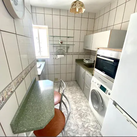 Centro Con Piscina 아파트 마르베야
